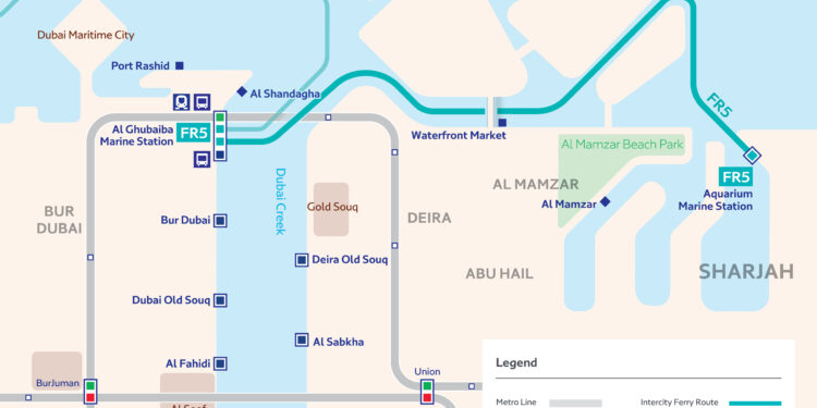 دبي في 25 يوليو/ وام/ تستأنف هيئة الطرق والمواصلات في دبي تشغيل خط النقل البحري عبر فيري دبي بين إمارتي دبي والشارقة، بواقع (8) رحلات في أيام الأسبوع و(6) رحلات في أيام نهاية الأسبوع، وذلك اعتباراً من يوم الجمعة الموافق 4 من شهر أغسطس 2023.
وينطلق الخط بين محطتي الغبيبة للنقل البحري في دبي ومحطة مربى الأحياء المائية في الشارقة، وذلك بالتنسيق مع هيئة الطرق والمواصلات في الشارقة. وتعد هذه الخدمة الوحيدة للنقل البحري بين دبي والإمارات الأخرى.
ويأتي استئناف خدمة النقل البحري على متن فيري دبي في إطار التعاون بين الإمارتين عبر زيادة خيارات التنقل بينهما، واستخدام وسائل النقل البحري التي تعمل وفق أعلى معايير السلامة العالمية في ظل امتداد المنطقة الساحلية بين إمارتي دبي والشارقة.
وتُقَدَّرُ مدة الرحلة بين محطتي الغبيبة في دبي ومحطة مربى الأحياء المائية في الشارقة بنحو 35 دقيقة، وستكون هناك رحلتان صباحاً في أيام الأسبوع الساعة (7:00 و 8:30) من الشارقة، ورحلة واحدة صباحاً من دبي الساعة (7:45) أما مساء فستكون هناك رحلتان في أيام الأسبوع الساعة (16:45 و 18:15) من الشارقة، وثلاث رحلات من دبي الساعة (16:00 و17:30 و19:00).
أما عن أيام عطلة نهاية الأسبوع من الجمعة إلى الأحد فستكون هناك 6 رحلات بمعدل 3 رحلات من كل إمارة بداية من وقت الظهيرة، حيث ستكون مواعيد الرحلات الساعة (14:00 و16:00 و18:00) من الشارقة، أما الرحلات من دبي فستكون الساعة (15:00 و17:00 و20:00).
وتبلغ أسعار التذاكر (15) درهماً للاتجاه الواحد في الدرجة الفضية، و25 درهماً للاتجاه الواحد في الدرجة الذهبية، بينما التعرفة مجاناً لأصحاب الهمم والأطفال دون خمس سنوات. ويمكن للمتعاملين دفع رسوم تعرفة التنقل من خلال مكتب خدمة المتعاملين في المحطة أو باستخدام بطاقة نول أو شراء التذاكر عبر الموقع الإلكتروني: https://marine.rta.ae
 