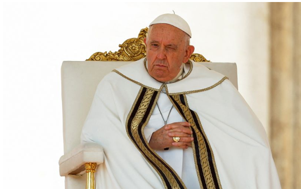پوپ فرانسس نےاپنی غلطی کا اعتراف کر لیا