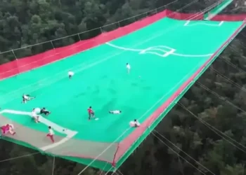 فضا میں کھیل کا میدان، ایڈونچر کہیں تباہی کا نسخہ تو نہیں؟