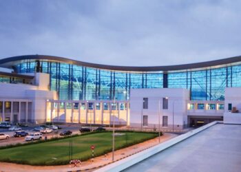 عمان کے ہوائی اڈوں نے ٹاپ ایم ای ایوارڈز جیت لیے