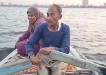 مصری جوڑا جو 40 سال سے کشتی میں رہ رہا ہے