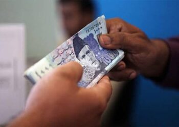 اگر صدقہ فطر نماز عید سے پہلے ادا نہ کیا جائے تو کیا کرنا چاہیے؟