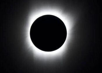 اندھیرا کر دینے والا سورج گرہن مکہ میں کب آ رہا ہے؟